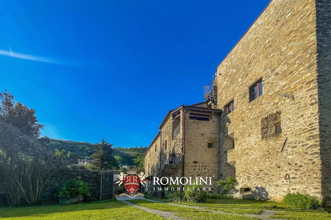 Wine Estate With Castle For Sale In Lunigiana, Tuscany