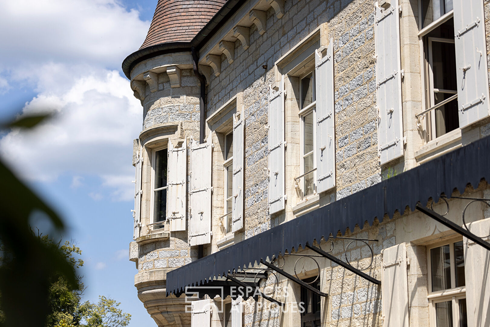Timeless elegance in a meticulously restored castle