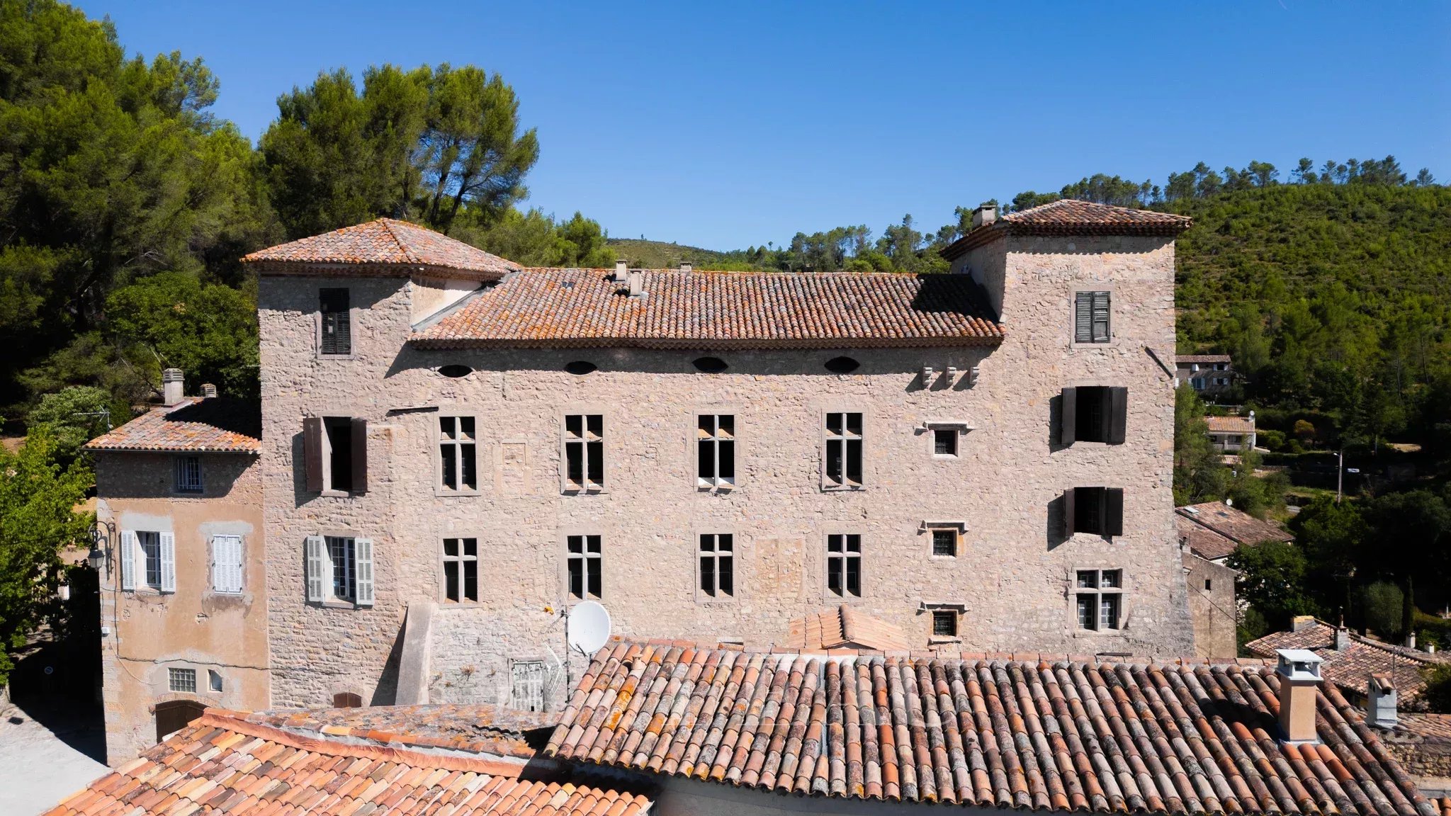 Timeless Templar Chateau with Historic Elegance