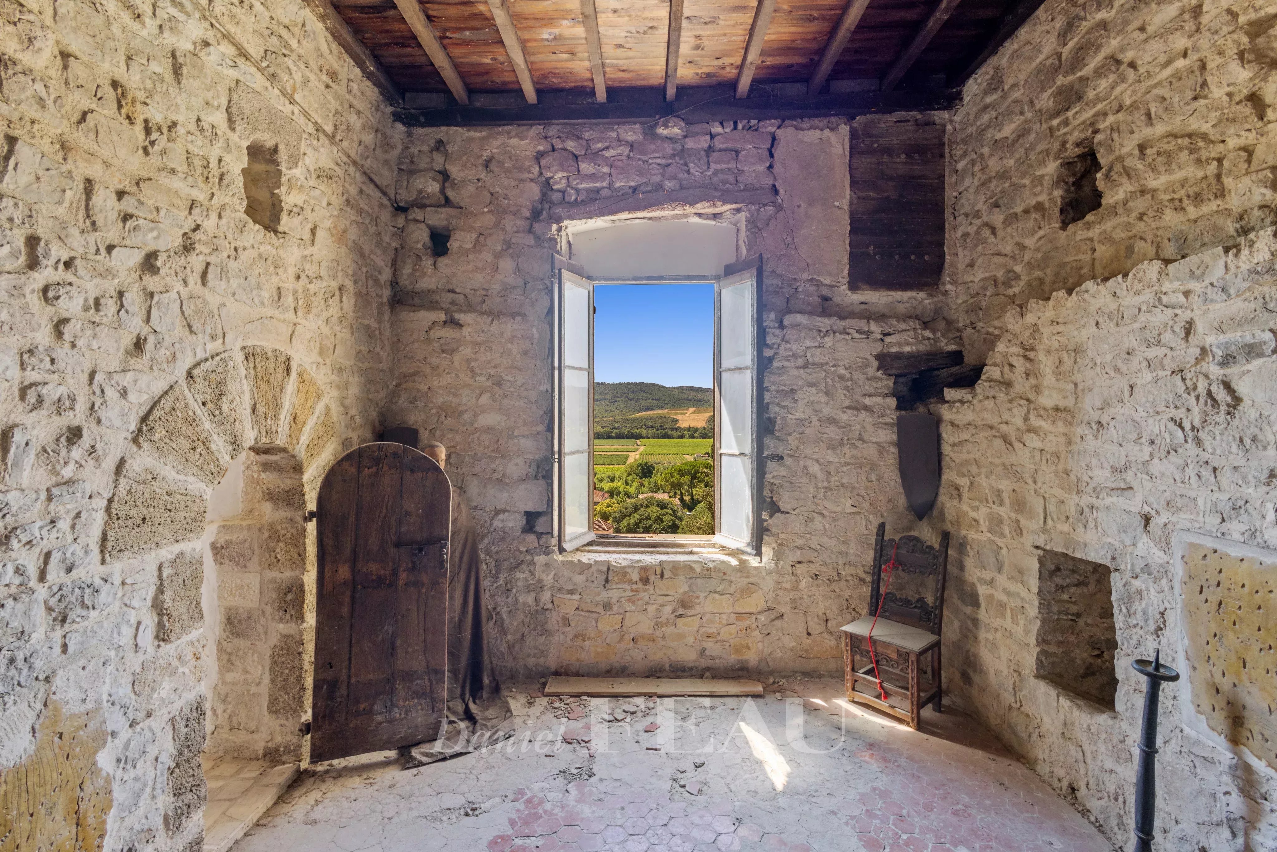 Timeless Templar Chateau with Historic Elegance